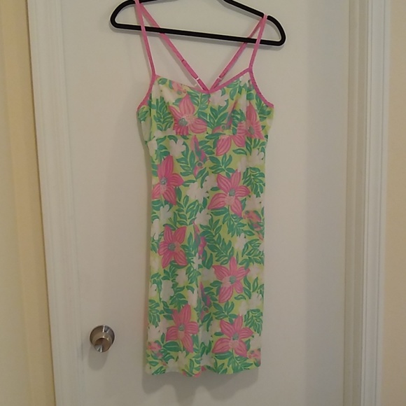 Lilly Pulitzer Dresses & Skirts - Lilly Pulitzer adjustable strap shift dress